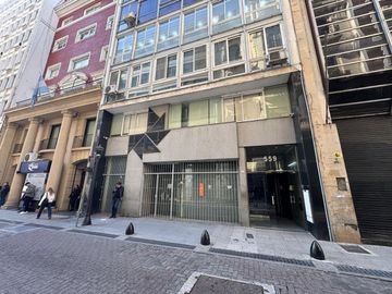 VENTA OFICINA MICROCENTRO PISO 1 320 METROS