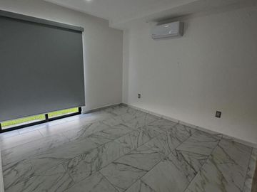 PUNTA TIBURON, Casa en VENTA con jardin y 3 recamaras