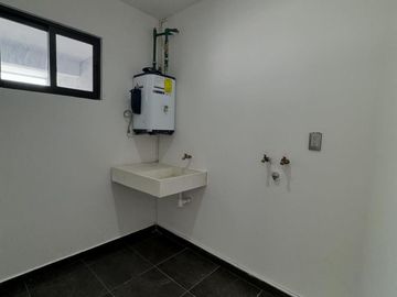 PUNTA TIBURON, Casa en VENTA con jardin y 3 recamaras