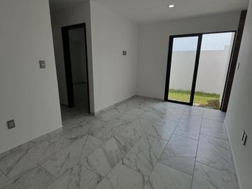 PUNTA TIBURON, Casa en VENTA con jardin y 3 recamaras