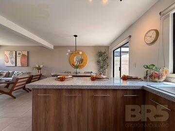 Casa con Jardín enfrente de Sonterra Querétaro