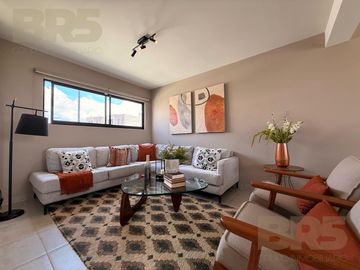 Casa con Jardín enfrente de Sonterra Querétaro