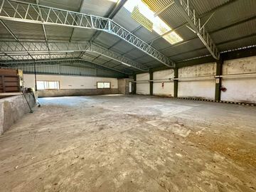 VENTA DEPOSITO / GALPON  LA BOCA 962 M2