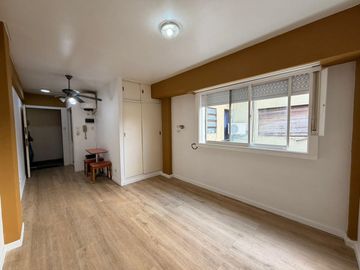 Venta Monoambiente Boedo Escalera Reciclado