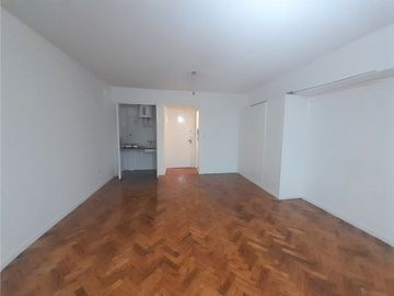 Venta monoambiente Balvanera apto profesional