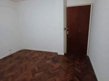 VENTA DEPARTAMENTO 2 AMBIENTES FLORESTA LUMINOSO