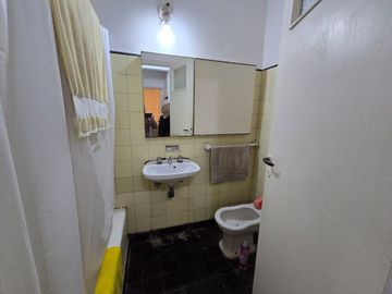VENTA DEPARTAMENTO 2 AMBIENTES FLORESTA LUMINOSO