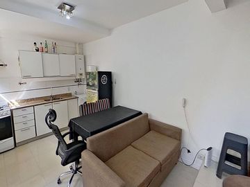 VENTA Departamento 2 amb en 2 plantas P. PATRICIOS
