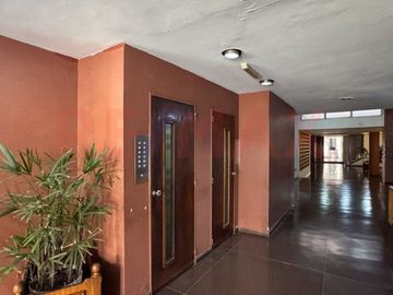 Venta oficina luminosa, en Retiro, apto vivienda