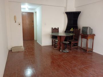 Venta oficina luminosa, en Retiro, apto vivienda