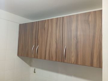 Venta oficina luminosa, en Retiro, apto vivienda