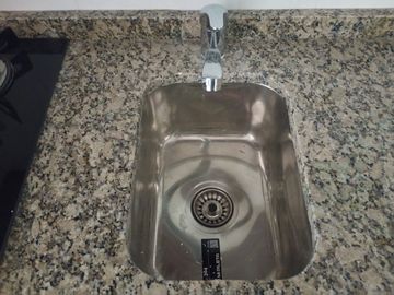 Venta oficina luminosa, en Retiro, apto vivienda