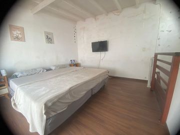 VENTA PH  DUPLEX 3 AMB. VERSALLES  S/EXP.