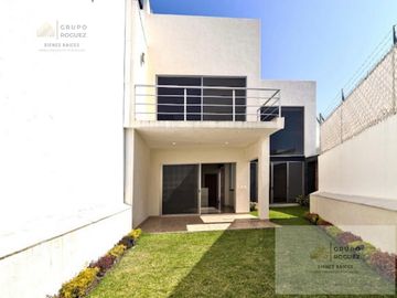 Estrena en Zona Dorada de Cuernavaca con Jardín privado