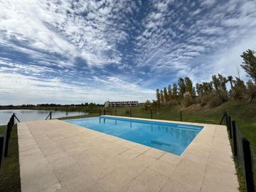 VENTA LOTE 1055,34 BARRIO LOS JUNCOS LUJÁN
