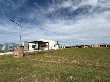 VENTA LOTE 1055,34 BARRIO LOS JUNCOS LUJÁN