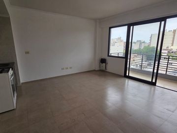 VENTA MONOAMBIENTE BALCON CONTRAFRENTE  FLORESTA