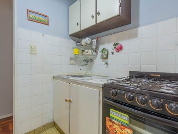 DEPTO EN VENTA 2 AMB BALVANERA PATIO CUB PARRILLA
