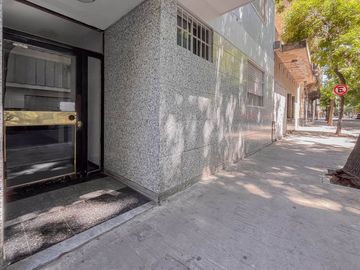 DEPTO EN VENTA 2 AMB BALVANERA PATIO CUB PARRILLA