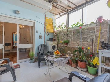 DEPTO EN VENTA 2 AMB BALVANERA PATIO CUB PARRILLA