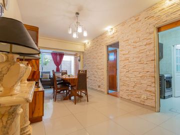 DEPTO TIPO PH EN PB VENTA 2 AMB V GRAL MITRE PATIO