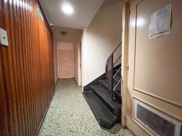 DEPTO TIPO PH EN PB VENTA 2 AMB V GRAL MITRE PATIO