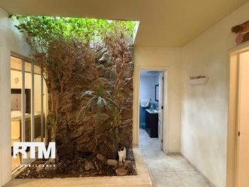 CASA DE UNA SOLA PLANTA EN VENTA, EN COLINAS DEL PARQUE