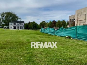 VENTA LOTE CENTRAL Bª CHATEAU PILAR
