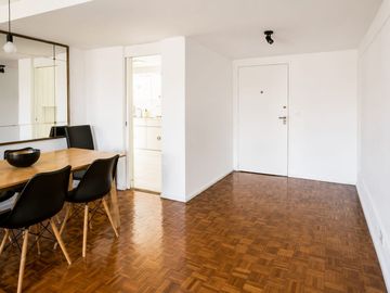 VENTA depto 2 dormitorios + estudio + dependencia