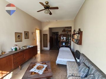 Venta casa 3 amb con parque José León Suarez