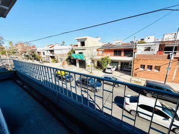 VENTA PH 5 ambientes TERRAZA y BALCÓN Monte Castro