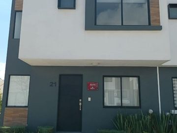 Casa en venta en zakia queretaro