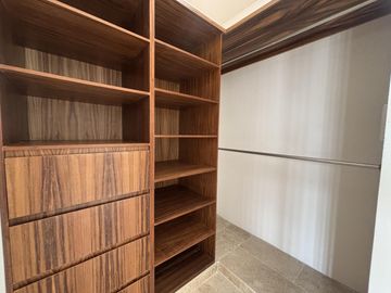 PUNTA TIBURON, Casa en VENTA de 3 recamaras y estudio