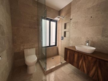 PUNTA TIBURON, Casa en VENTA de 3 recamaras y estudio