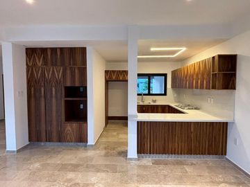 PUNTA TIBURON, Casa en VENTA de 3 recamaras y estudio