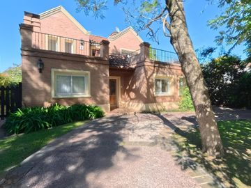 CASA-5 AMBIENTES-VENTA-Bo Co LA CHACRA-VICTORIA