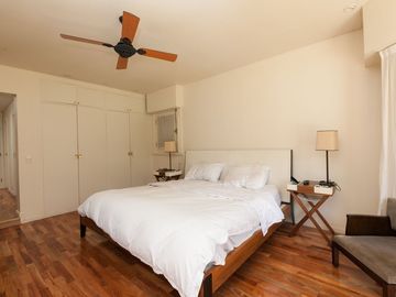 CASA EN LAS LOMAS DE SAN ISIDRO , EXCELENTE ESTADO