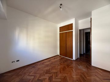 Venta departamento. 3 Amb con cochera. Belgrano
