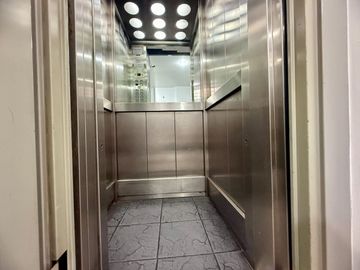 Venta departamento. 3 Amb con cochera. Belgrano