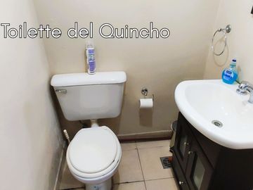 4 AMBIENTES CON DOS AMPLIOS PATIOS Y COCHERA