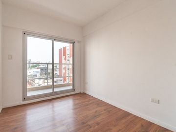 VENTA 3 AMB BALCON Y TERRAZA PROPIA CIUDADELA