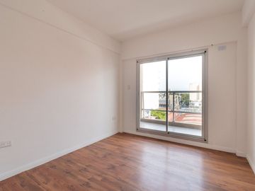 VENTA 3 AMB BALCON Y TERRAZA PROPIA CIUDADELA
