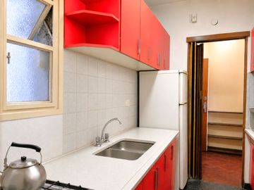 Venta depto 3 ambientes con dependencia Flores