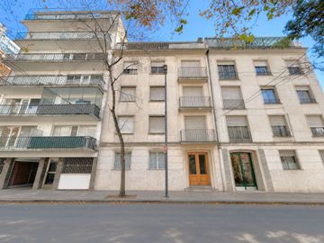 Venta depto 3 ambientes con dependencia Flores