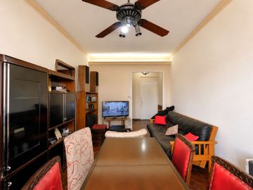 Venta depto 3 ambientes con dependencia Flores