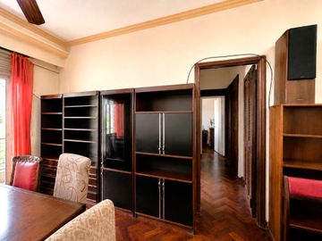 Venta depto 3 ambientes con dependencia Flores