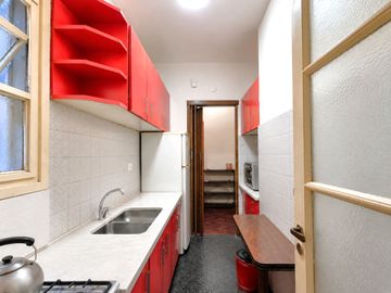 Venta depto 3 ambientes con dependencia Flores