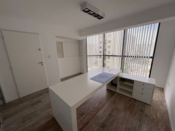 oficina en venta amueblada con cochera La Plata