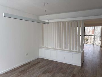 oficina en venta amueblada con cochera La Plata