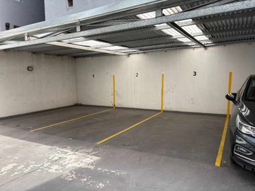 oficina en venta amueblada con cochera La Plata